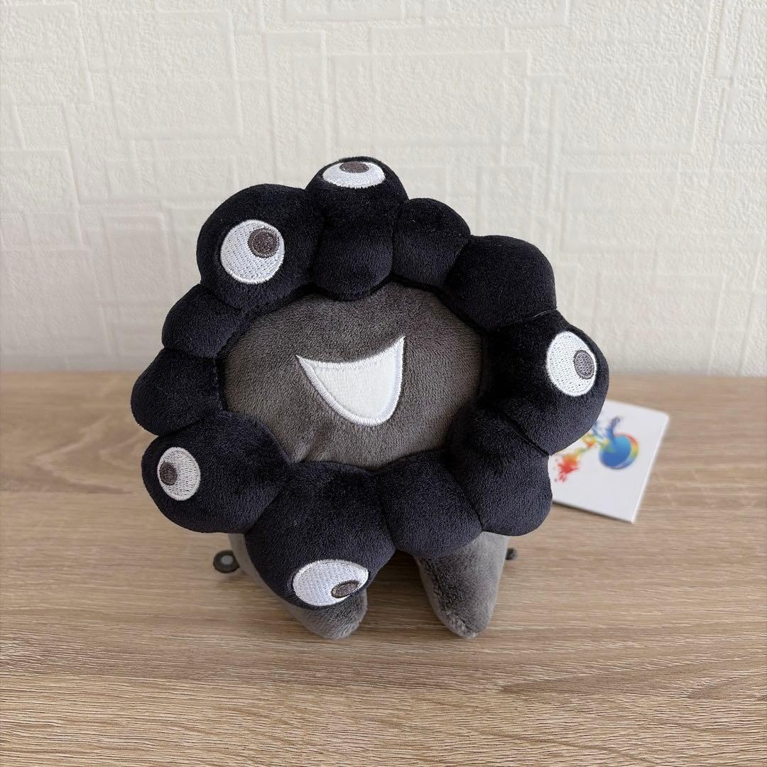 大阪関西万博 黒ミャクミャク 這型 ぬいぐるみ S 這い型 寝転び - メルカリ