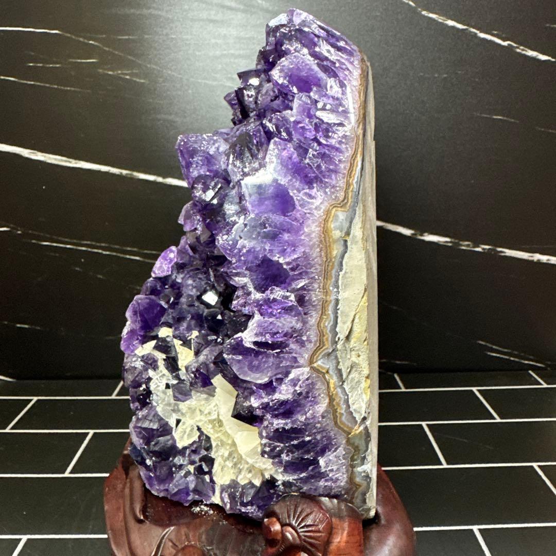 【極上品】ウルグアイ産　アメジストドーム　カルサイト共生