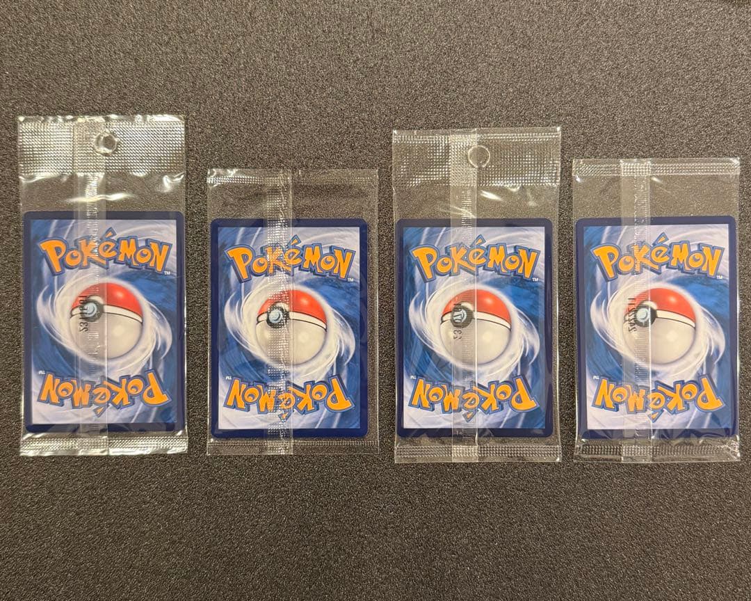 バティックシャツのピカチュウ 未開封 4種類 10セット(40枚) - メルカリ