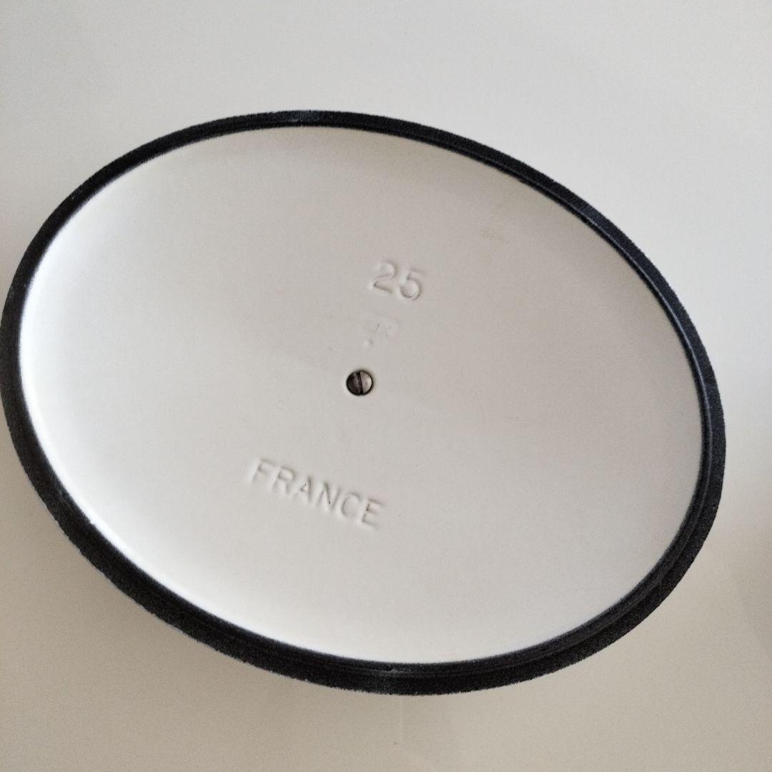 ルクルーゼ　ココットオーバル25cm ホワイト
