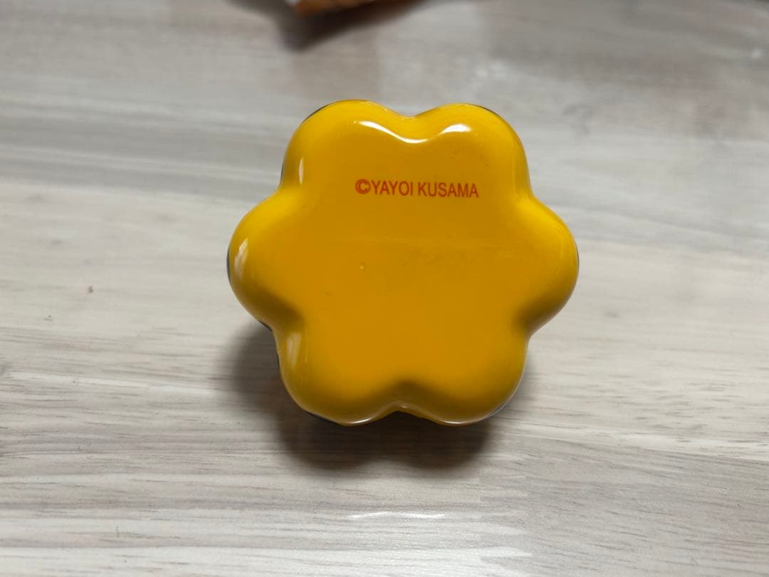 草間彌生 水玉模様 置物