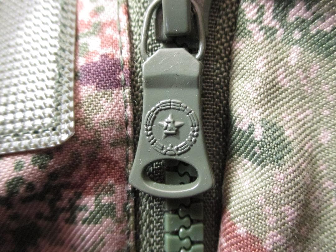 未使用　中国軍　21式　星空迷彩　上下セット　サイズM　軍服　迷彩服