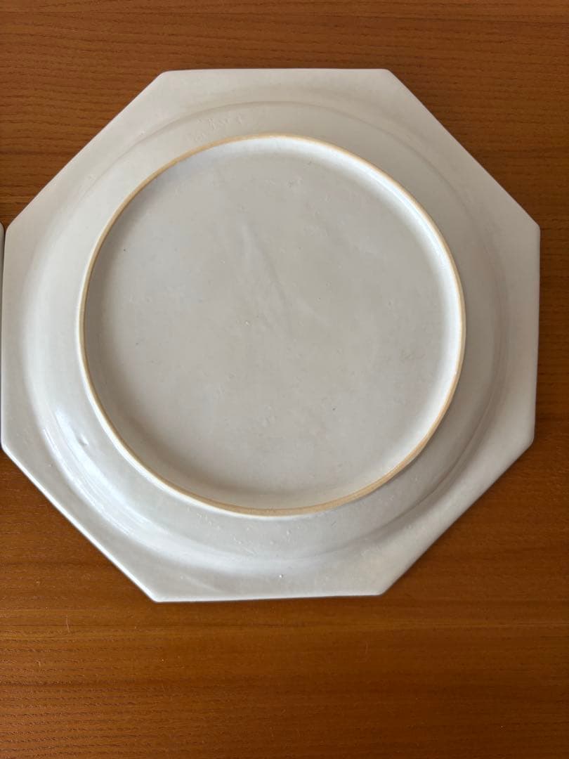 石川隆児さんオクトゴナルプレート　ホワイト