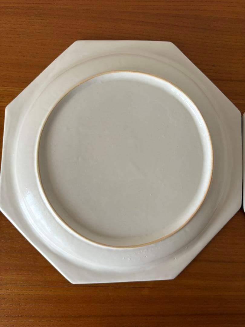 石川隆児さんオクトゴナルプレート　ホワイト