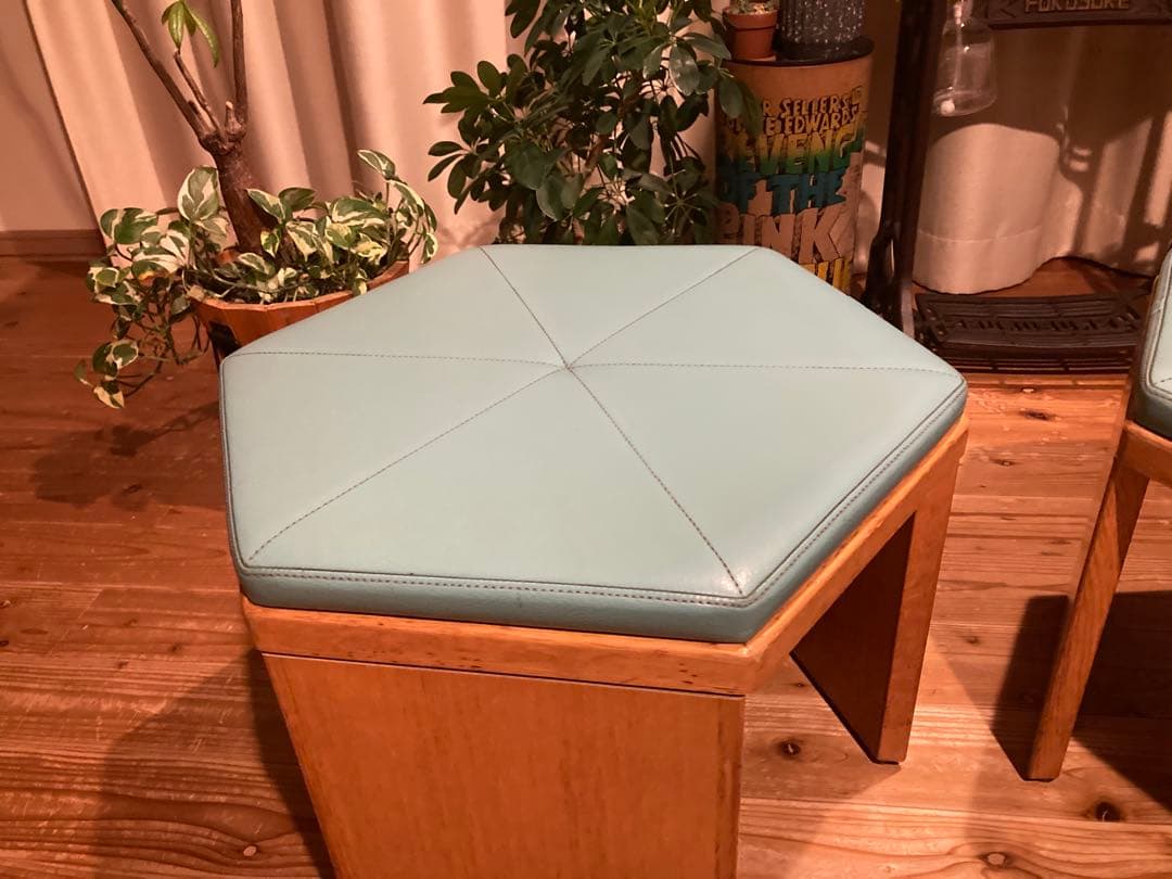 天童木工　六角形スツール 座面レザー　2脚①