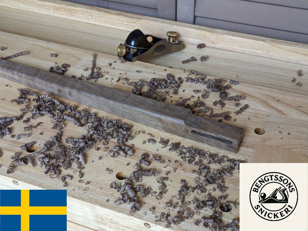 ウォールナット無垢材 サイドテーブル（伝統工法・手作り）