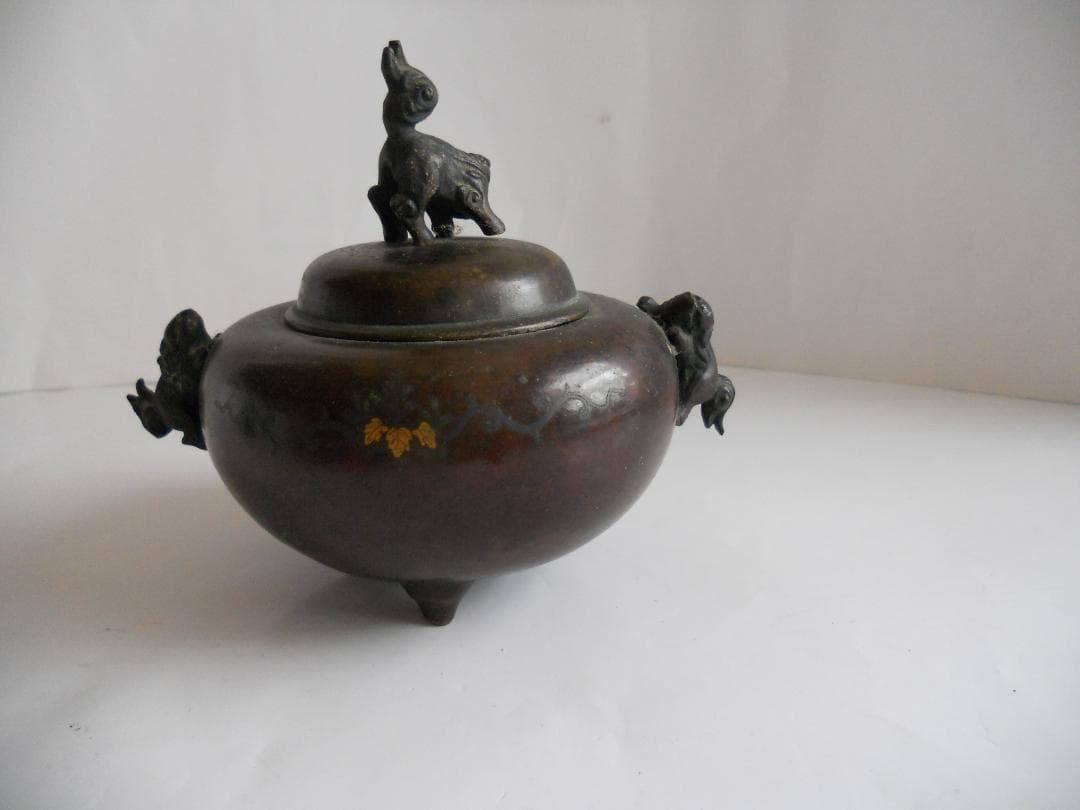 大明宣徳年製 香炉 中国 明 古玩 古銅 双耳 三足 香爐 です。