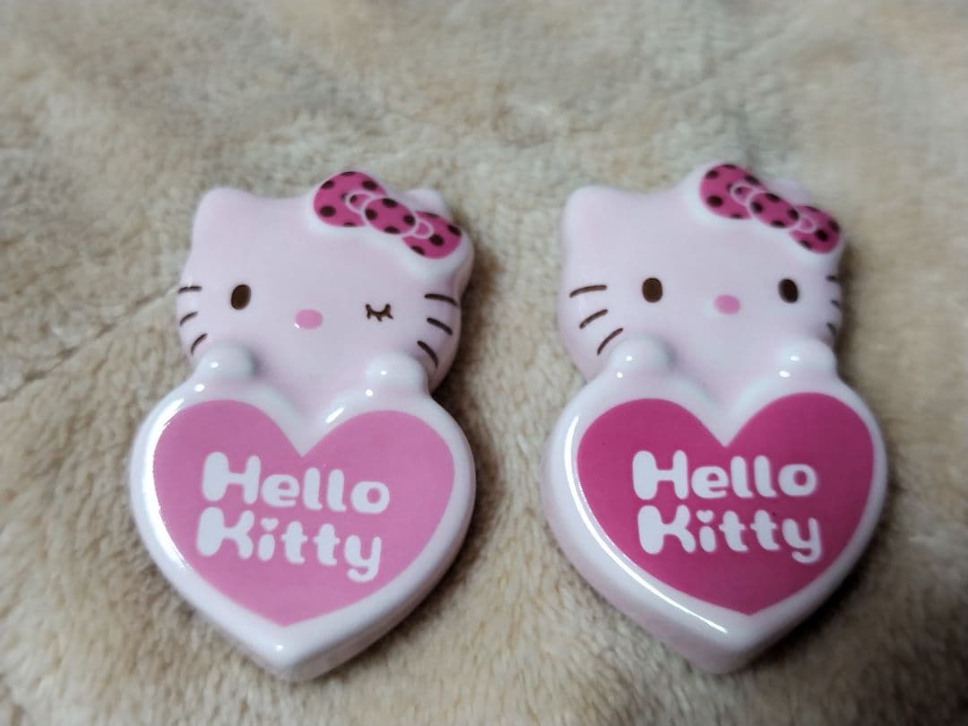 ハローキティ　お玉　ターナー　計量カップ　箸ばし　タッパー×２個　キッチンツール