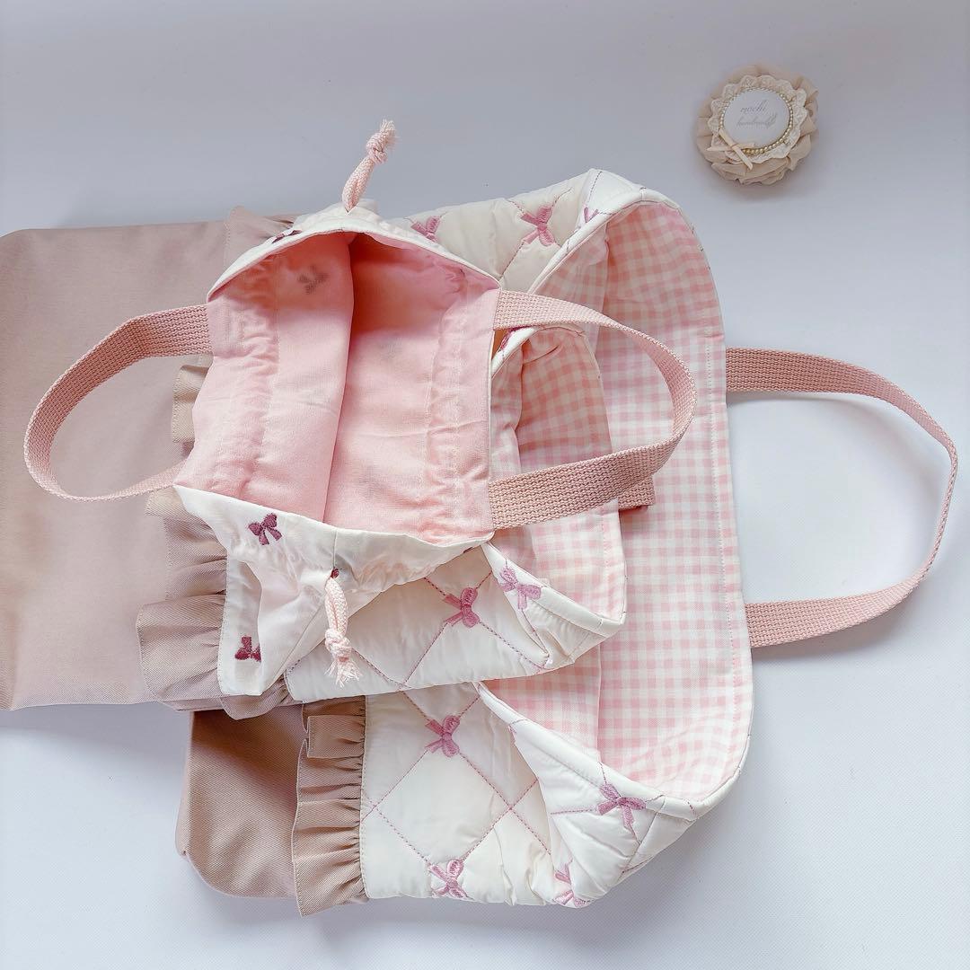 YURI様　レッスンバッグ　上履き袋　体操着袋　ヌビ　キルト　りぼん　刺繍生地