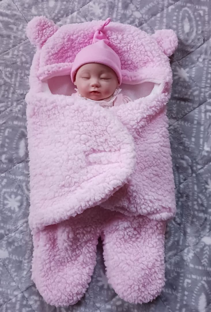 寝顔がキュートなリボーンドール　フルシリコン　お着替え付き！