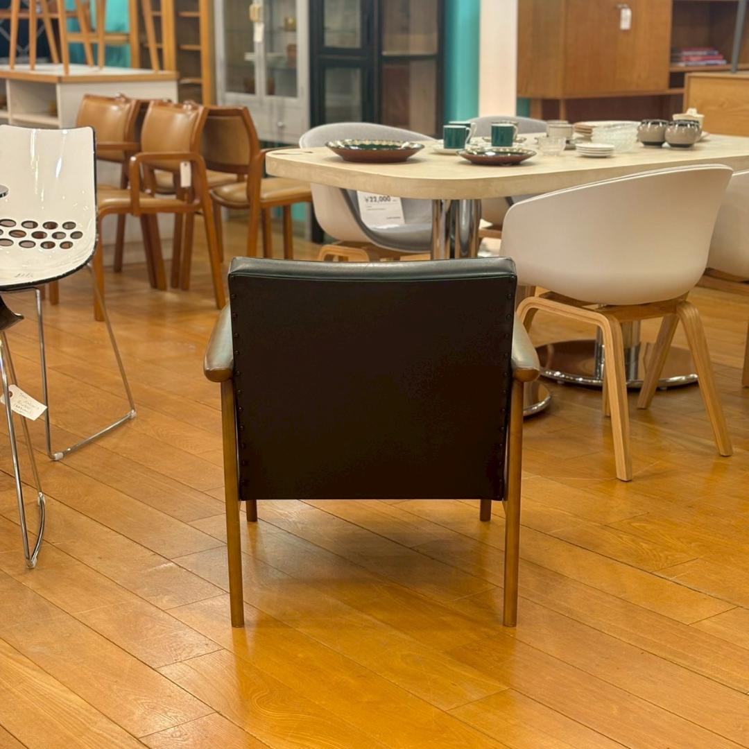 カリモク60　Kチェア　一人掛け　ソファ　レトロ　ミッドセンチュリー