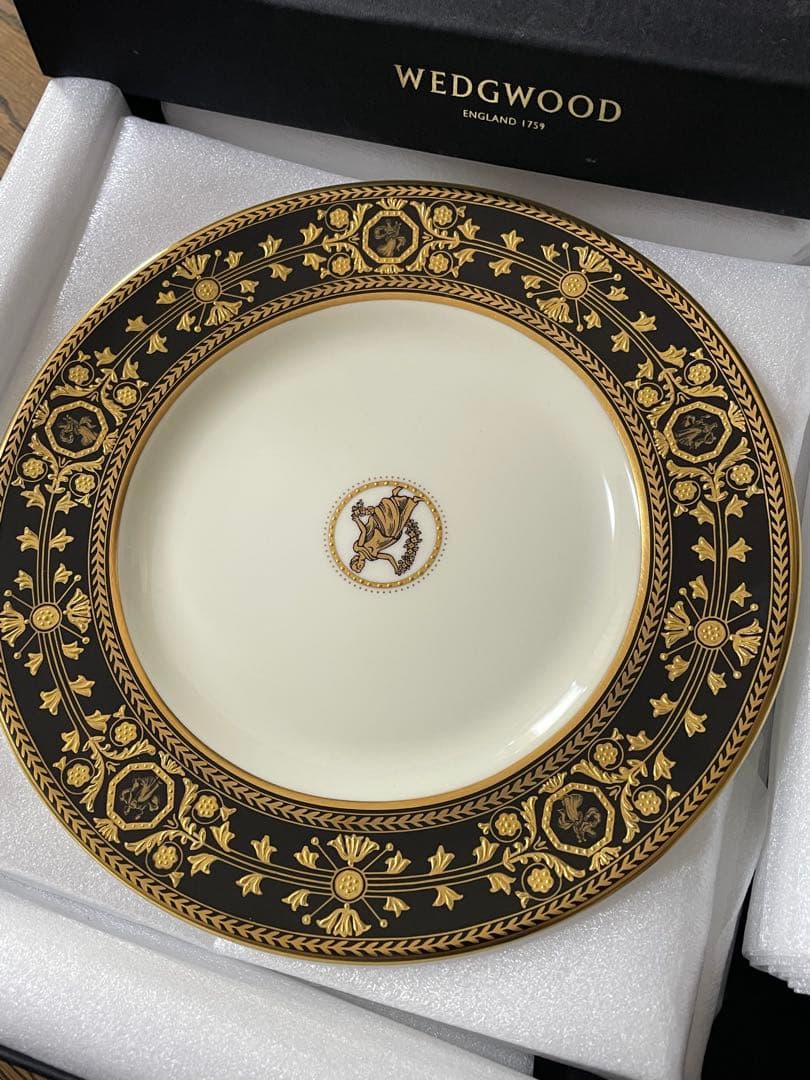 元箱付き　ウェッジウッド アストバリー　17.5cm デザートプレート　1枚