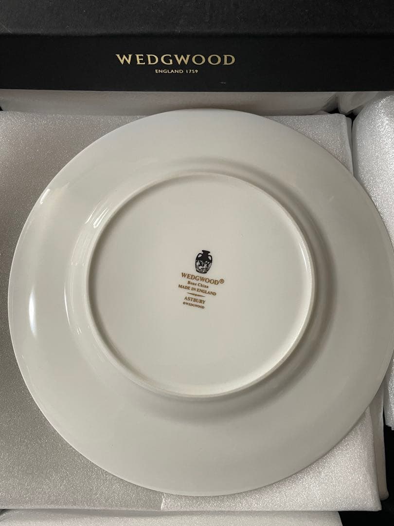 元箱付き　ウェッジウッド アストバリー　17.5cm デザートプレート　1枚