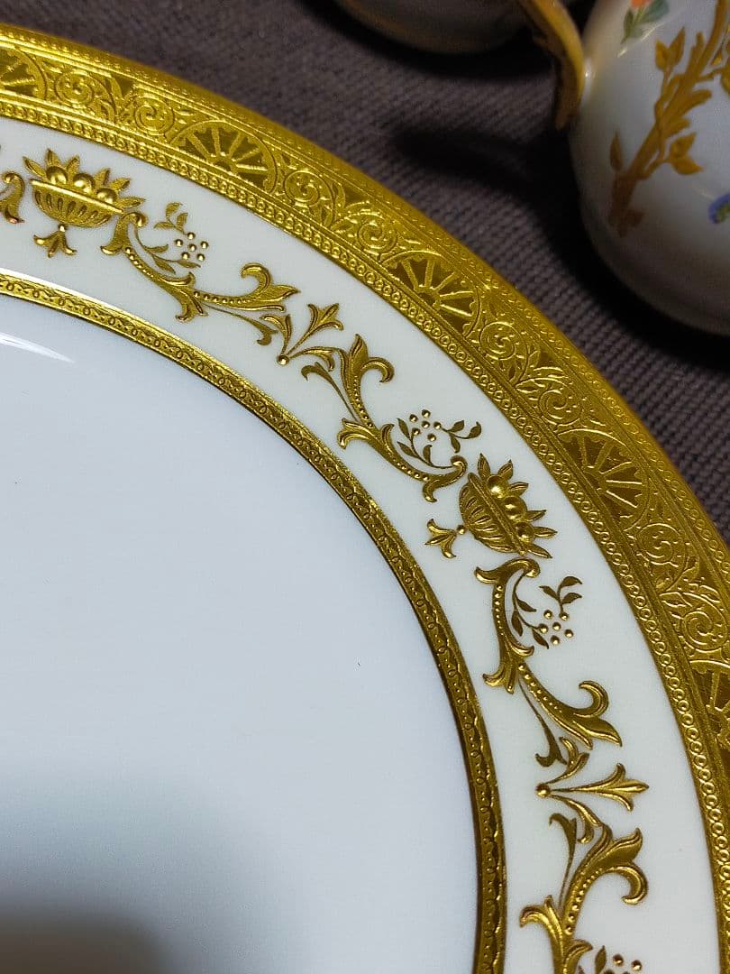 <迎賓館>２枚セット　ミントンコラモア　盛金ボウル&プレートセット