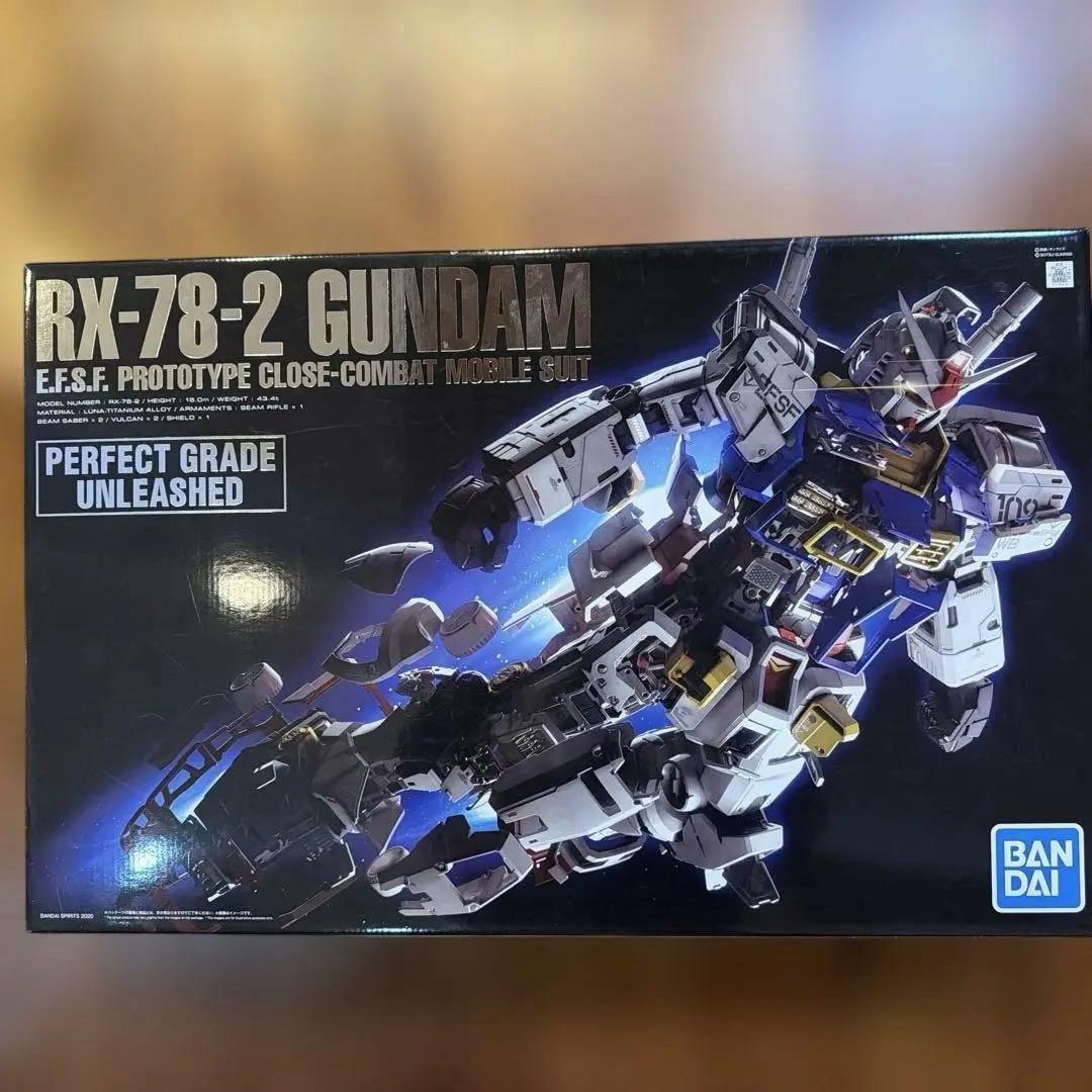 PG UNLEASHED ガンダム　本体　クリアボディセット　未組み立て