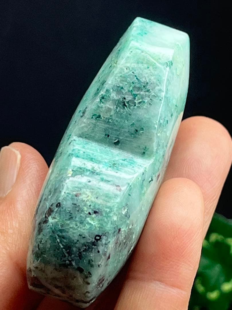 天然石 フェニックスストーン 大きめハート カービング台座付き