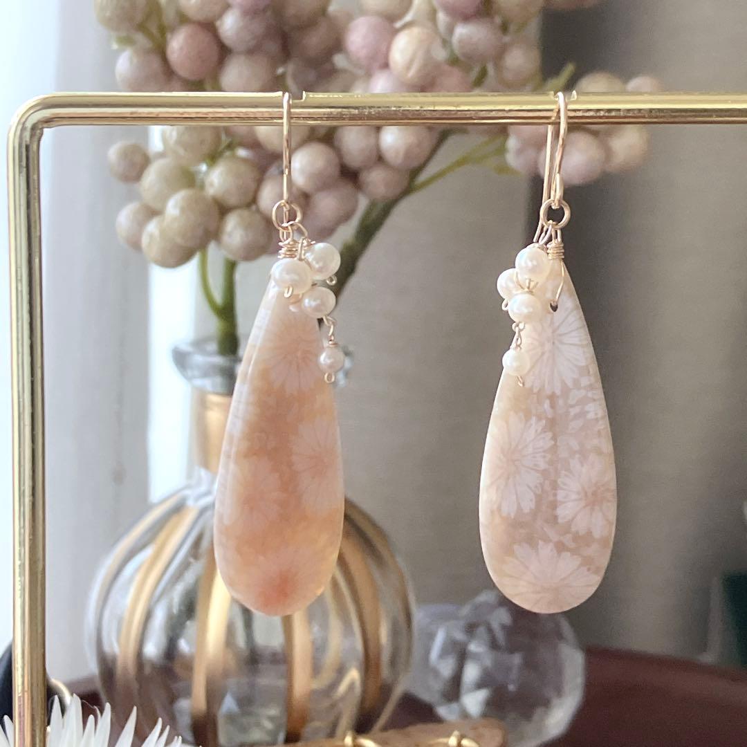 一点物✧ホワイトフォッシルコーラルピアス✧淡水パール - メルカリ