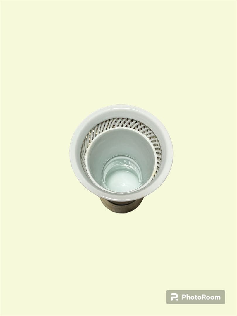 花瓶白磁網目焼（波佐見焼）西浦琴峰