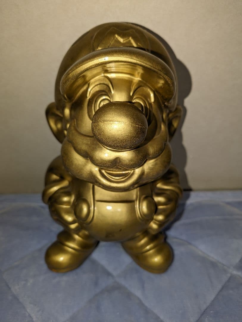 ゴールドマリオ像 任天堂エンターテインメント 金スタチュー 非売品