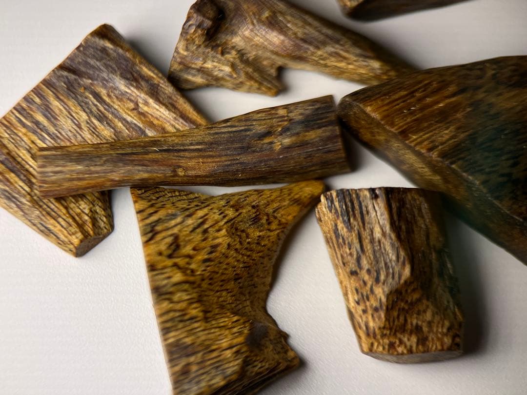 お香 天然沈香 六国五味聞香用 伽羅 香木 1-S-10.707