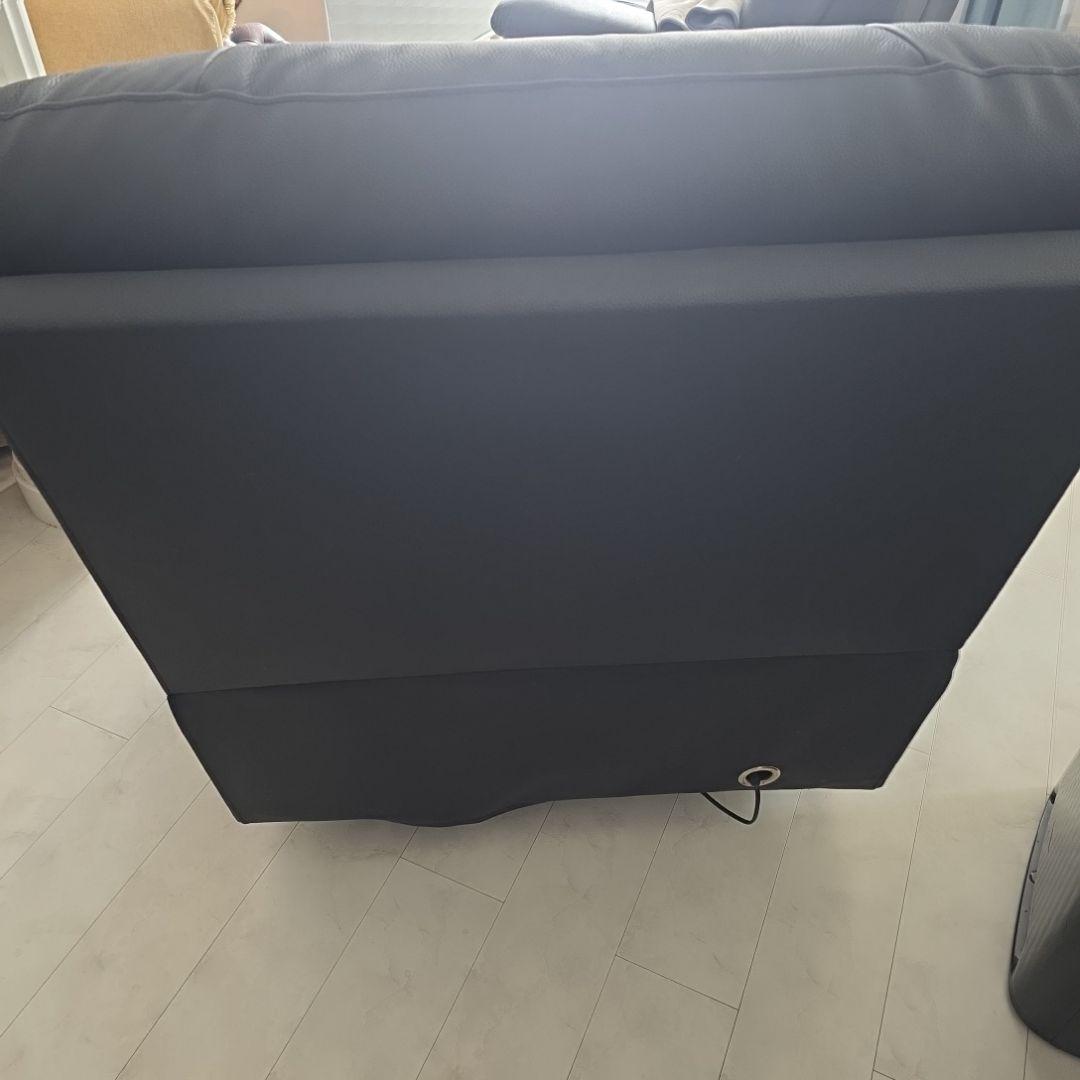 電動 黒いリクライニングソファ 直接引き取り可能