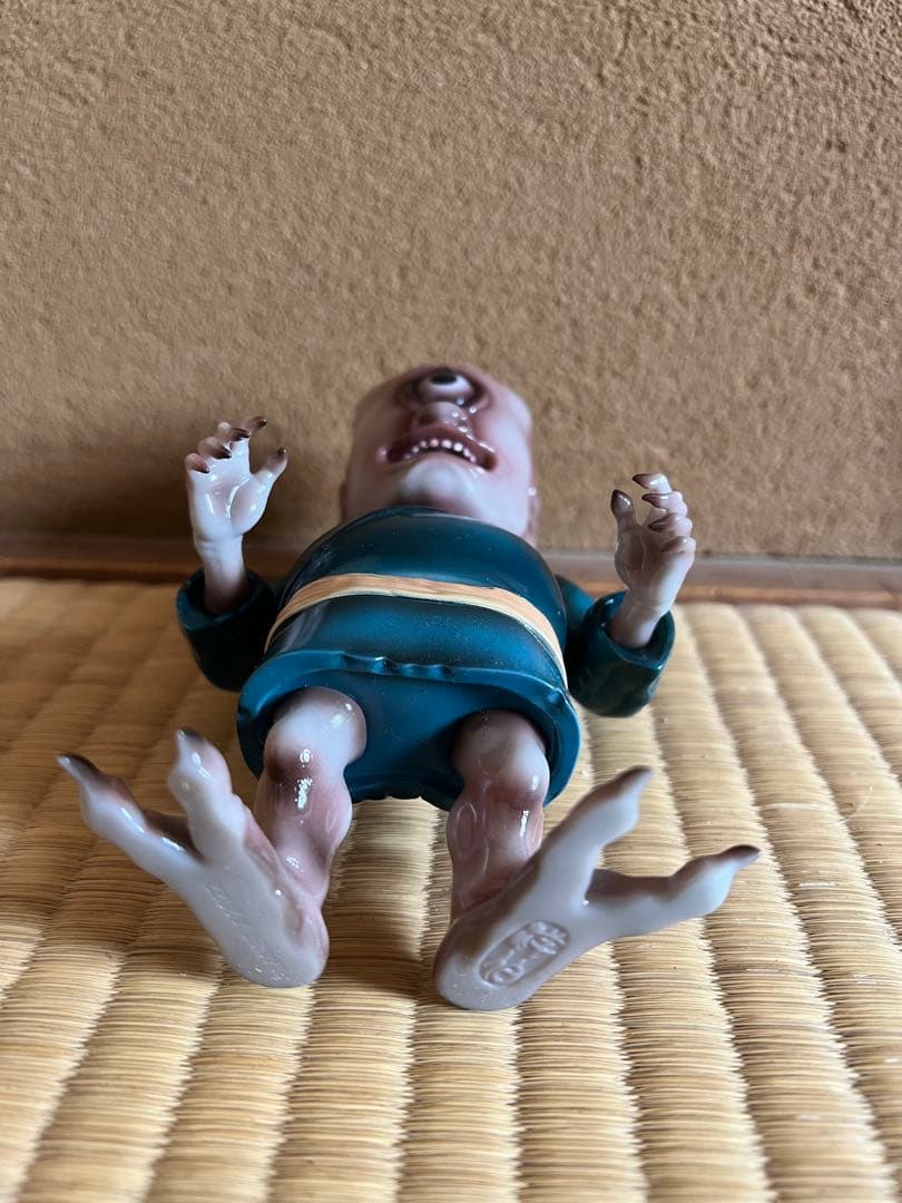 PLANET X】一つ目小僧(HAKABA Ver.） ソフビ 墓場の画廊 - メルカリ