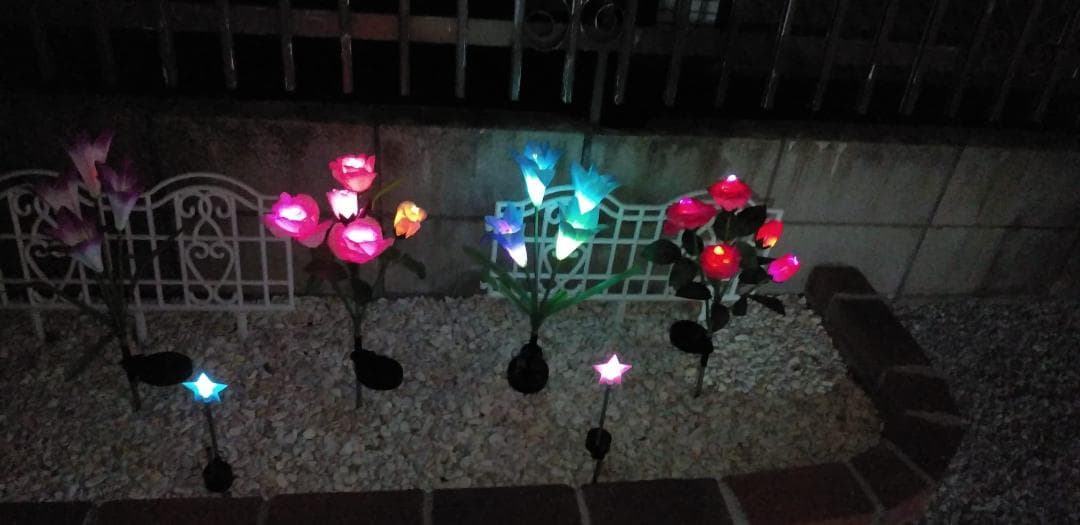 ガーデンライト 埋め込み式 防水 7色 太陽光パネル充電 屋外ソーラーライト