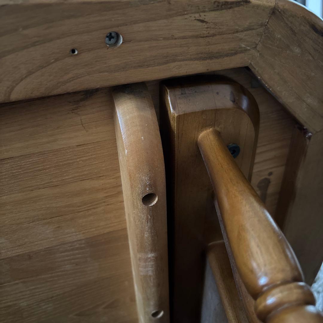 値下げしています！木製楕円形リビングローテーブル 下部棚付き