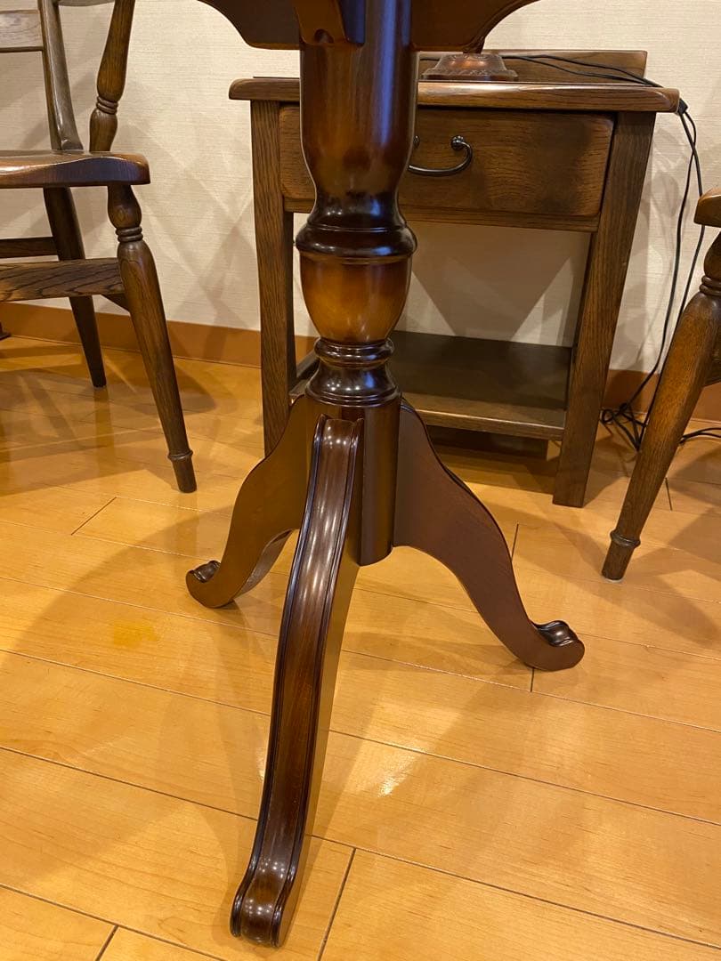 H*p様 値下げ　カリモク家具 円形テーブルTC7029NK コロニアル