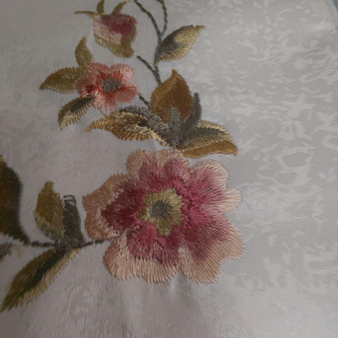 新品　ローズ柄　刺繍座布団カバー　銘仙判　55cmx59cm 　5枚組
