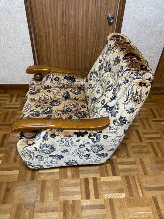 馬場家具　アンティークシングルソファ