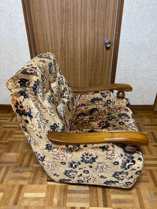 馬場家具　アンティークシングルソファ