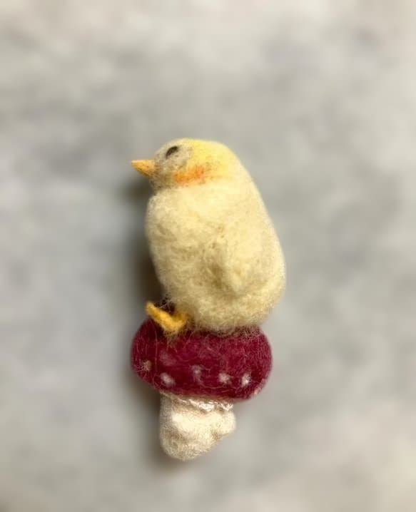 ひょことキノコのブローチ 　order制作