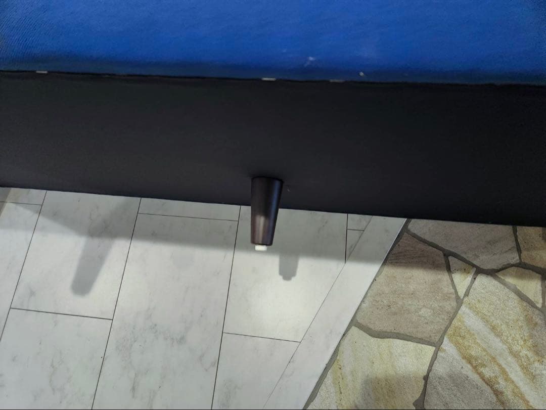 ACME Furnitureアクメファニチャー ジェティー 3人掛けソファー