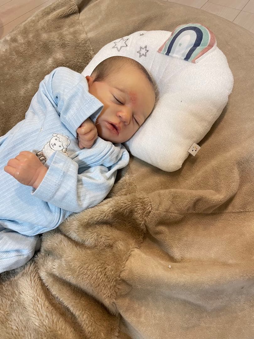 リボーンドール最終値下げ‼️リアルな赤ちゃんとってもかわいい子11月