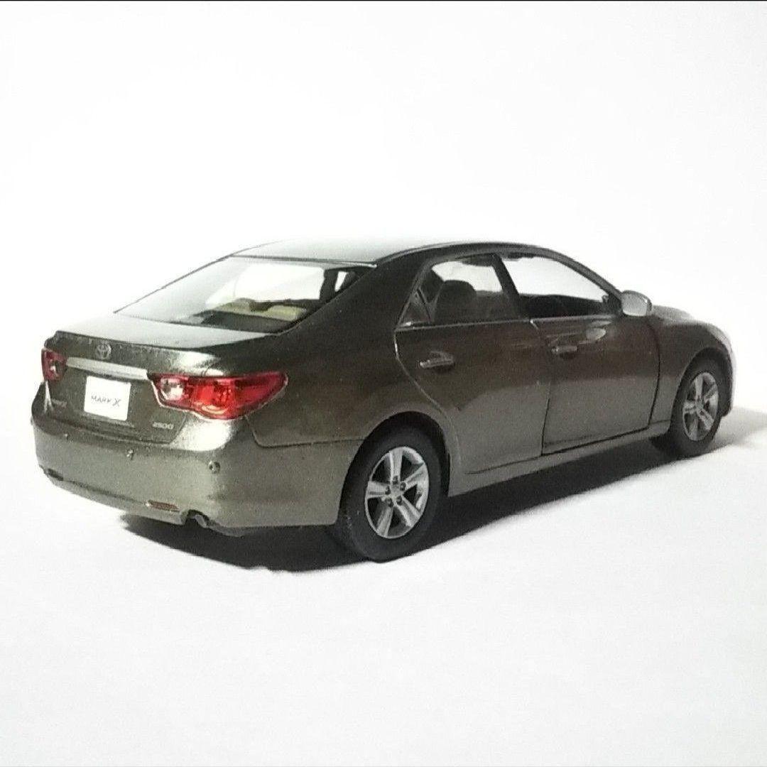 カラーサンプル TOYOTA マークX 2台