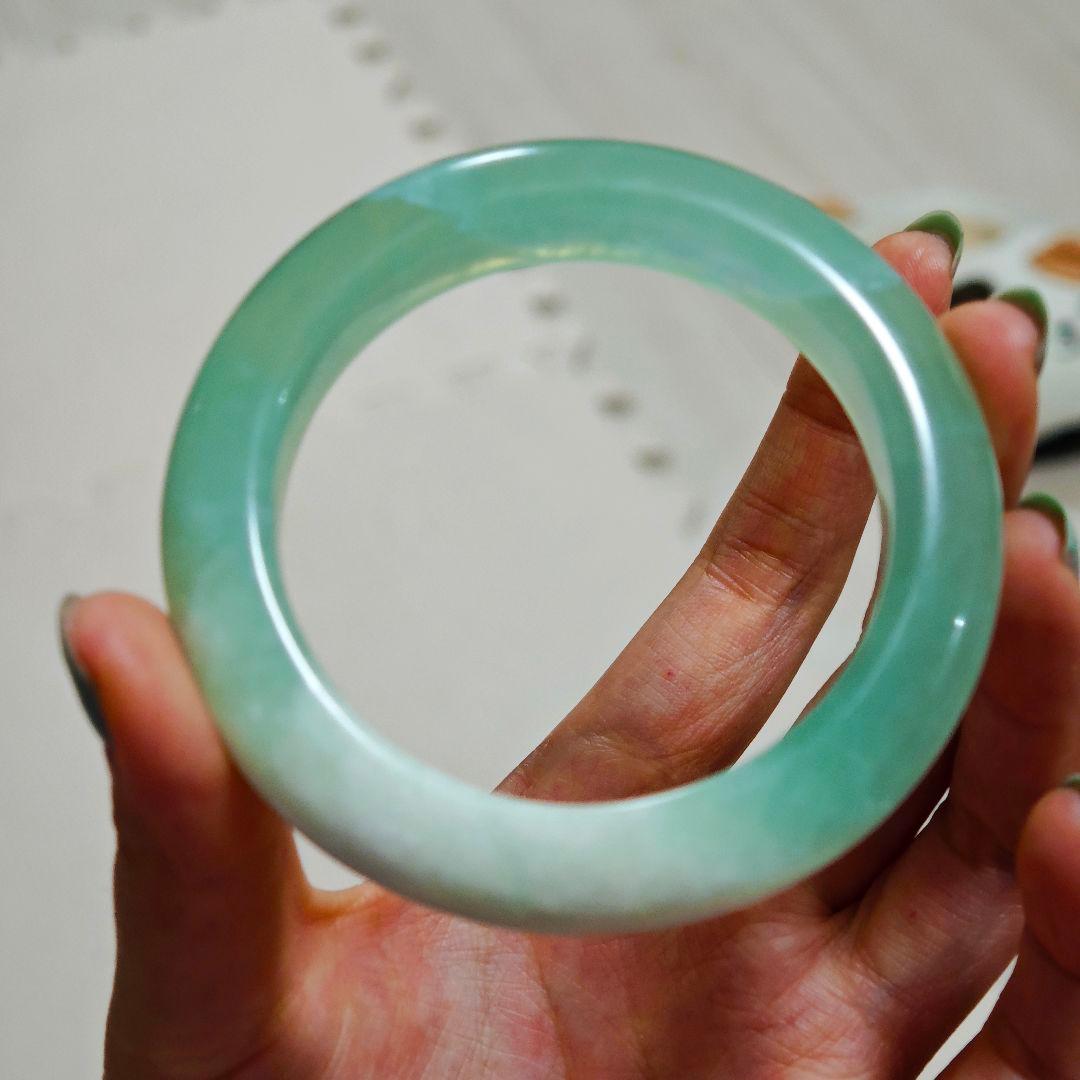 高品質 翡翠軟玉ネフライト 天青凍バングル 腕輪 岫玉57.4mm 68.6g