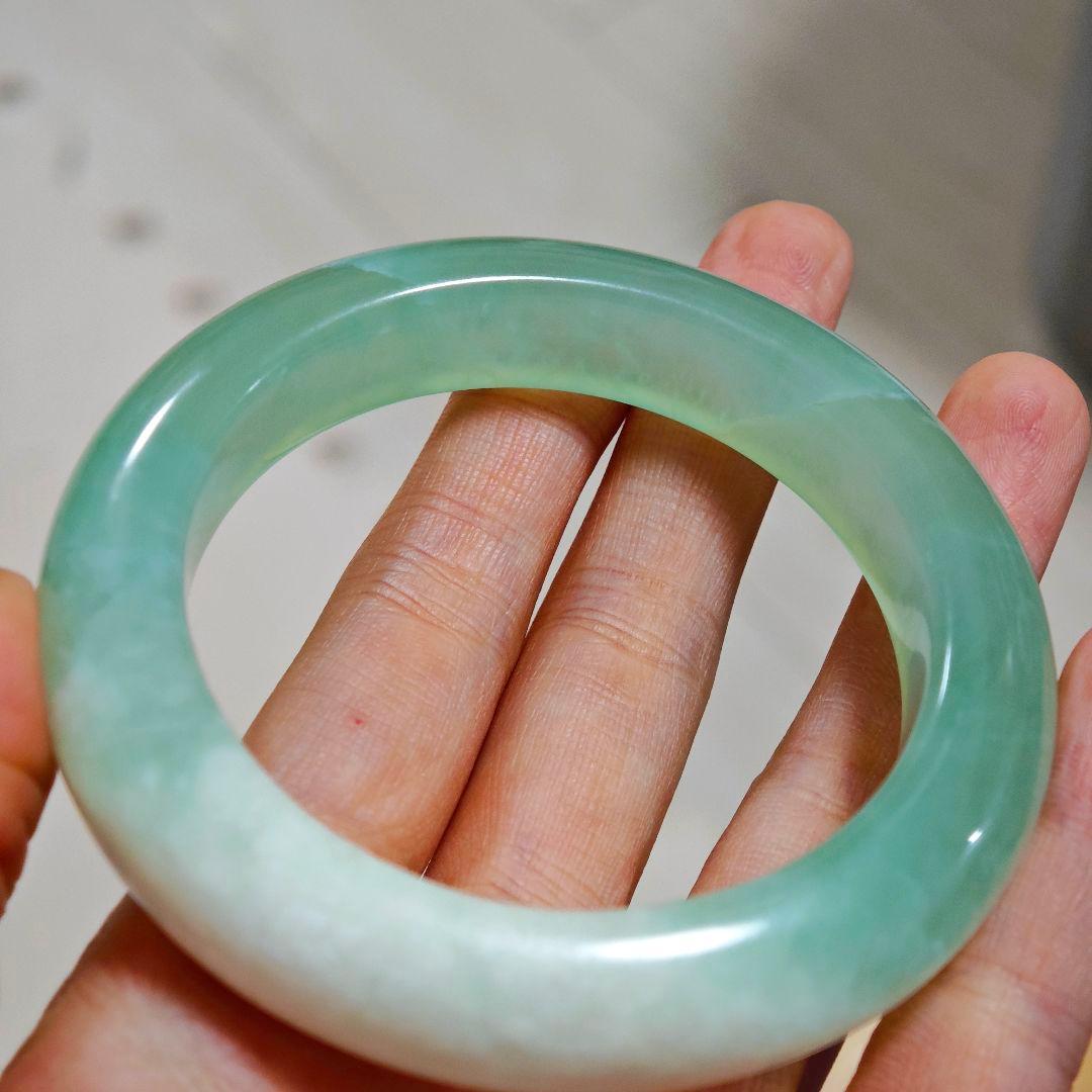 高品質 翡翠軟玉ネフライト 天青凍バングル 腕輪 岫玉57.4mm 68.6g