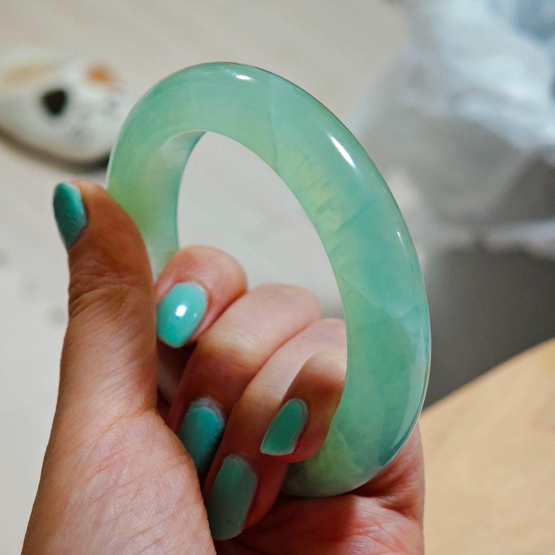 高品質 翡翠軟玉ネフライト 天青凍バングル 腕輪 岫玉57.4mm 68.6g