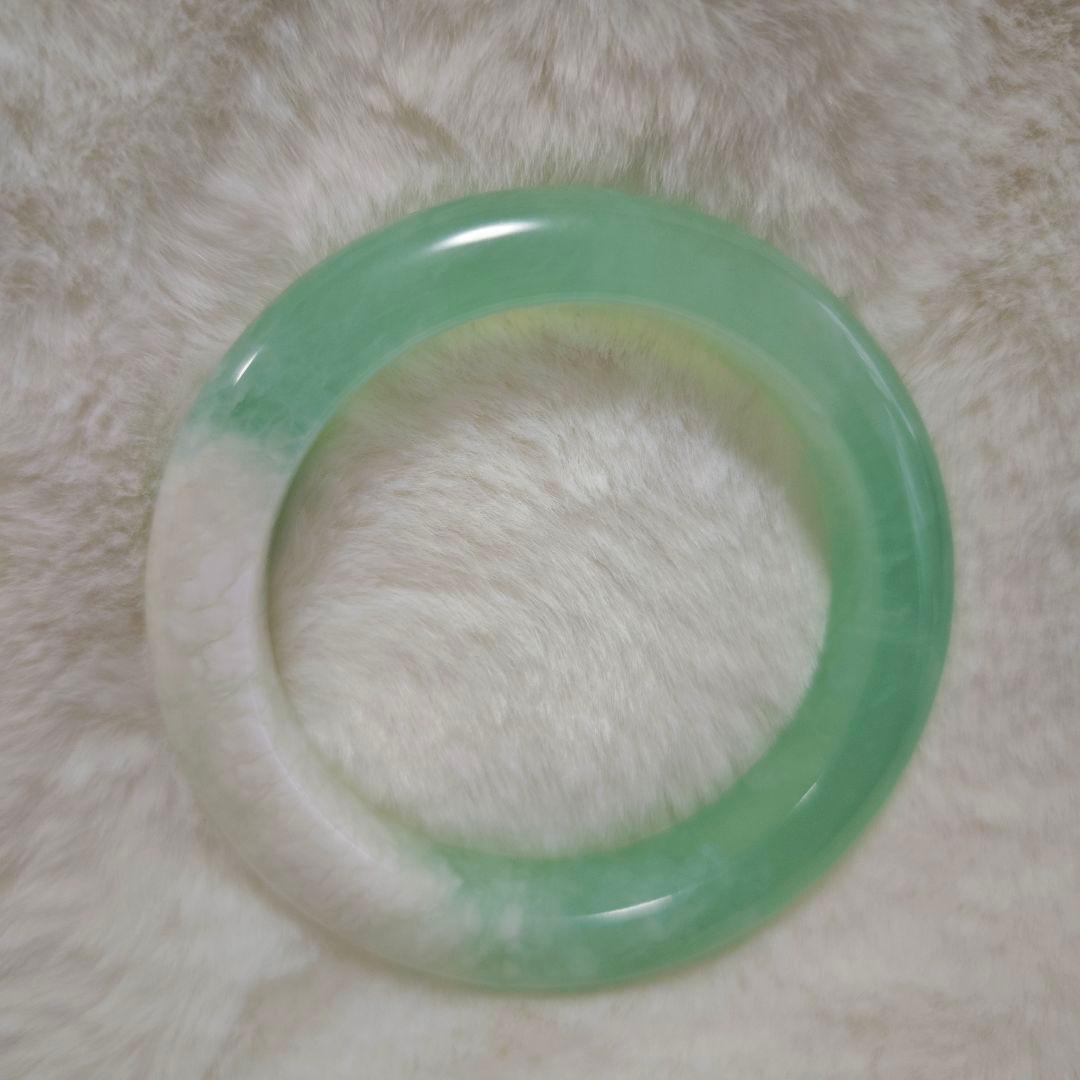 高品質 翡翠軟玉ネフライト 天青凍バングル 腕輪 岫玉57.4mm 68.6g