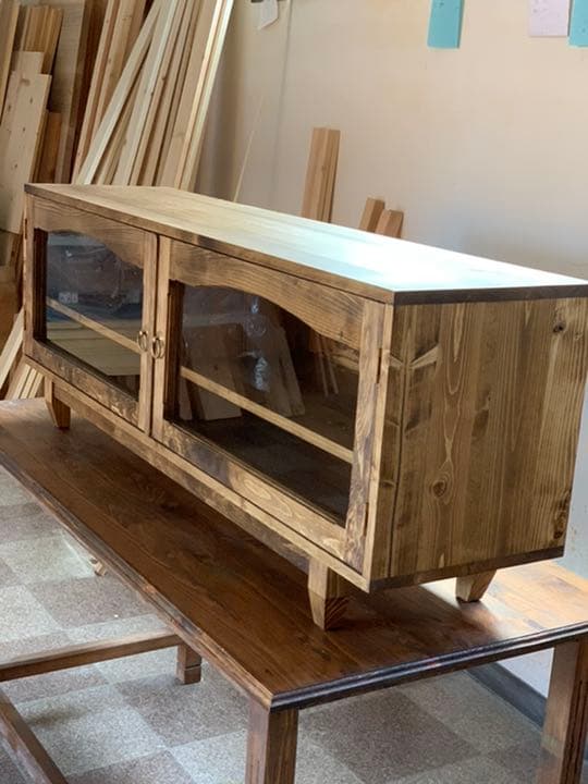 【無垢材】アンティーク調　ガラステレビボード