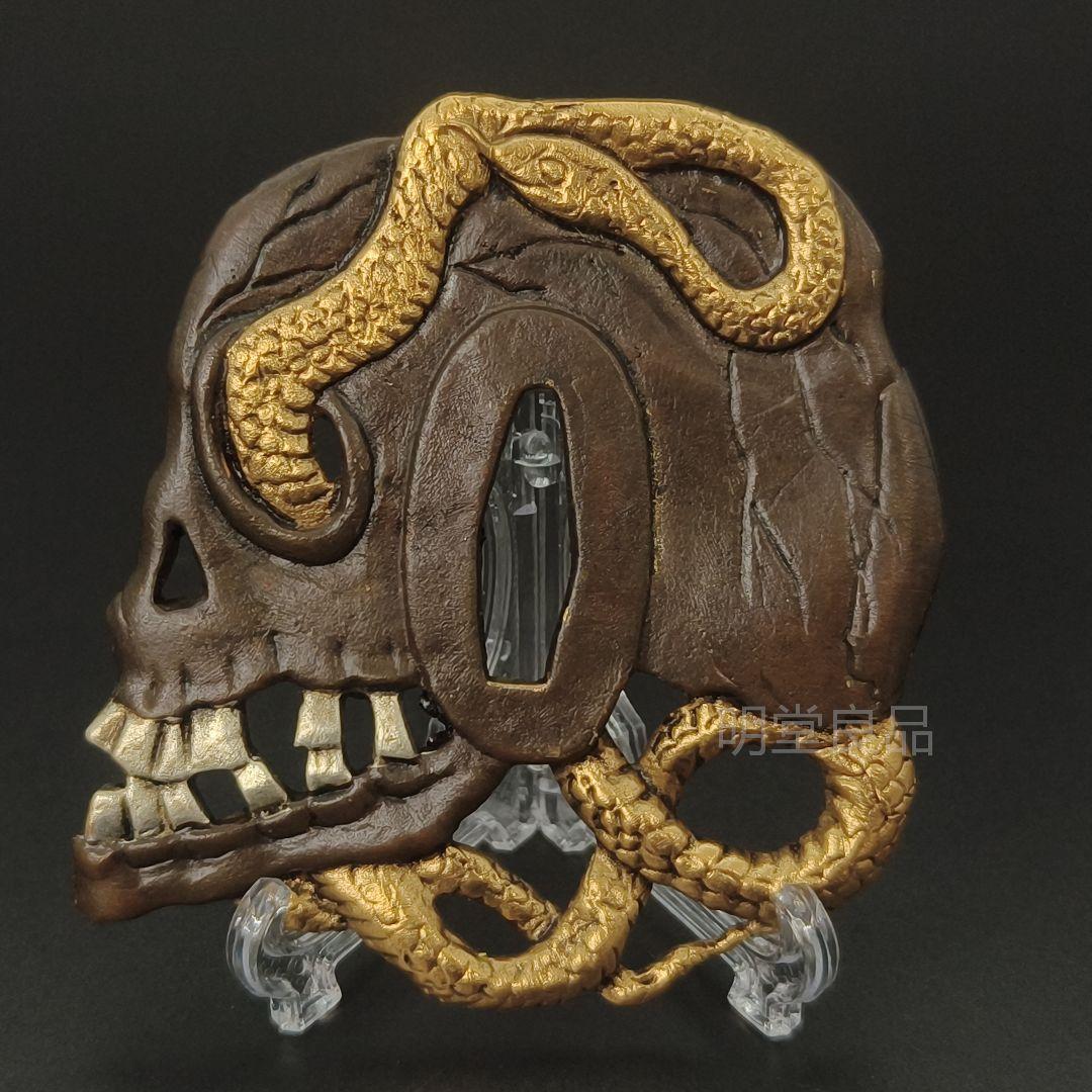 刀鍔 髑髏と蛇の図 鍔 日本刀装具 銅地 細工 金銀メッキ 刀剣美術 武