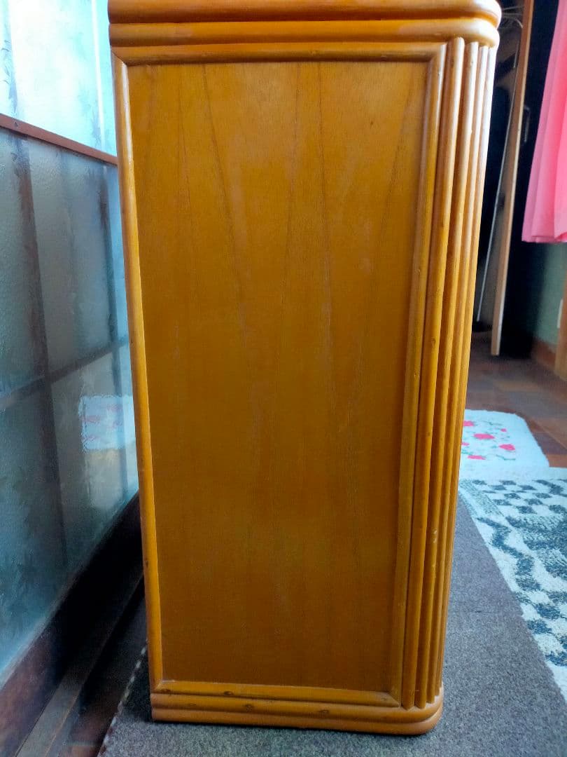 籐ラタン　キャビネットアンティーク　ガラス扉付き 小型