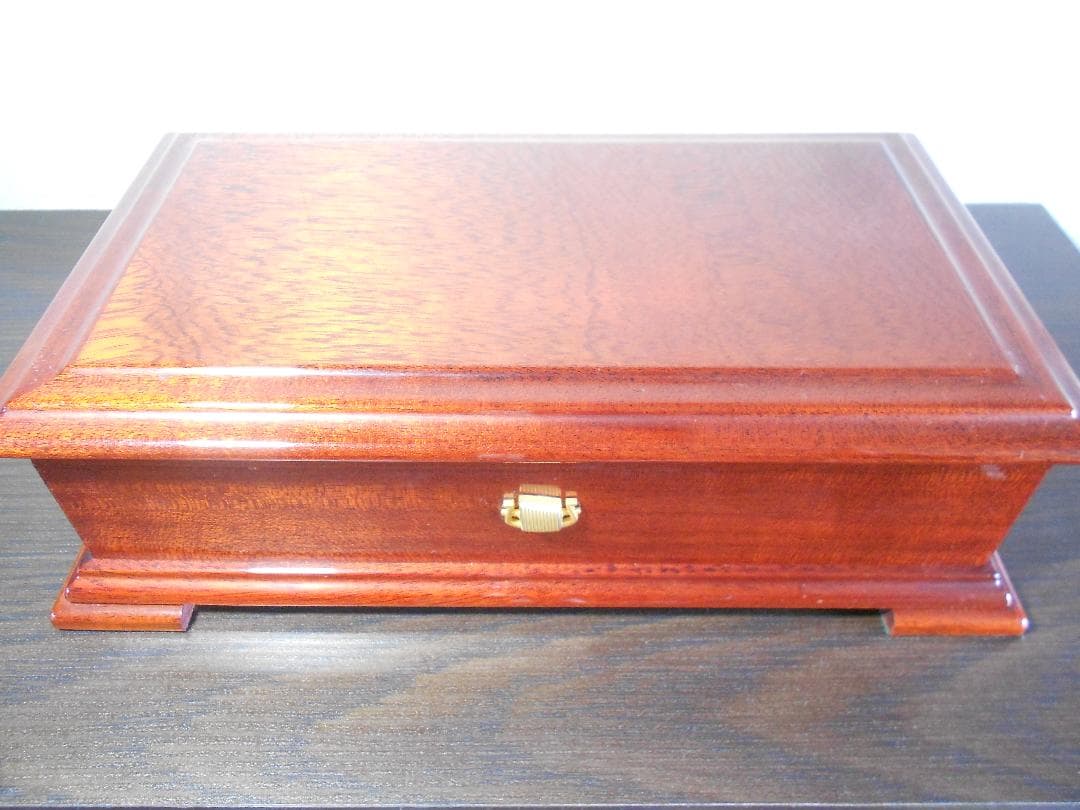 【お値下げしました】高級銘木マホガニーを使用　響体癒し効果オルゴール　サンキョウ