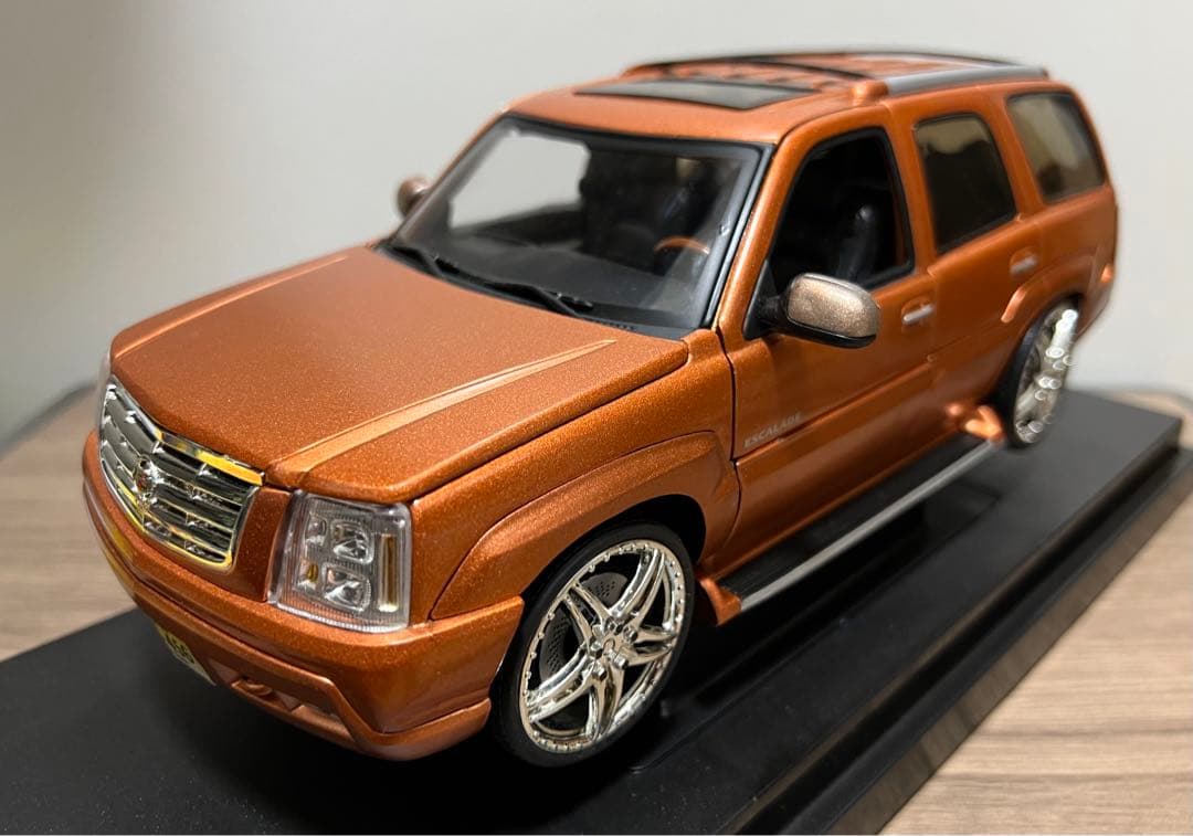 超希少 ワイルドスピード キャデラック エスカレード 1/18 ミニカー