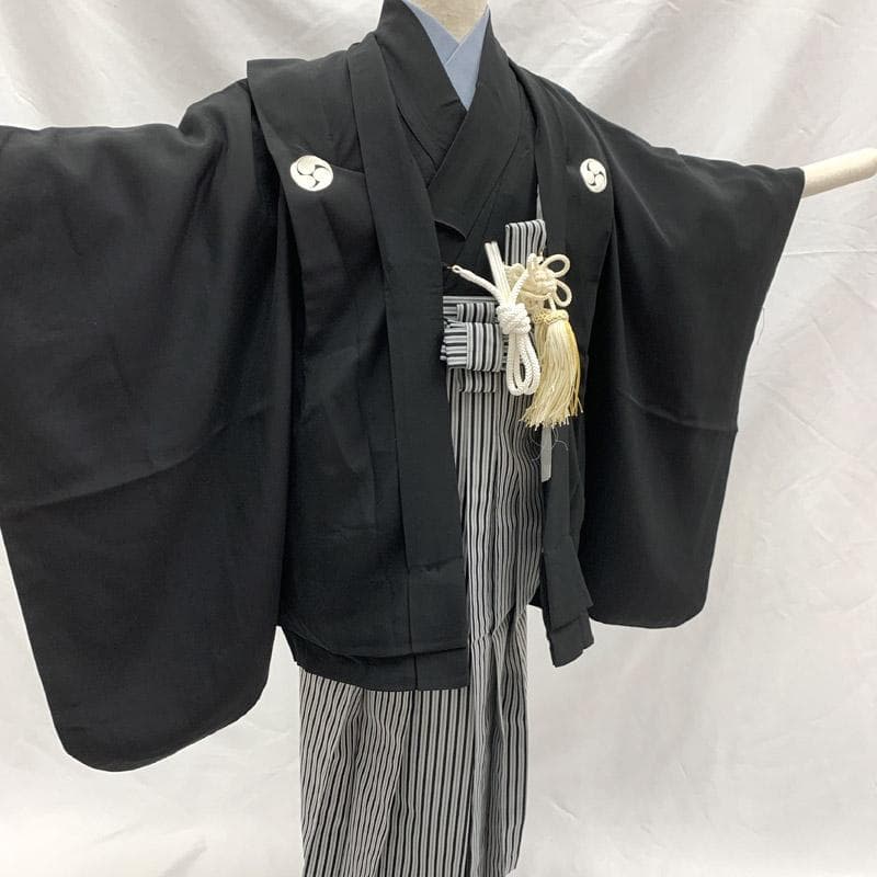 511ab3■七五三 五歳 男児 着物&羽織&袴&角帯＆長襦袢 黒紋付■美品