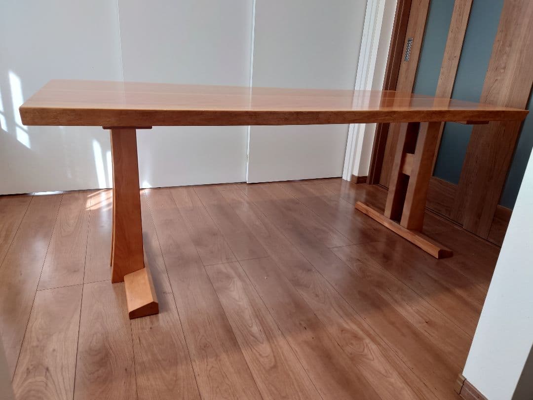 無垢材ダイニングテーブル （葉山ガーデン）