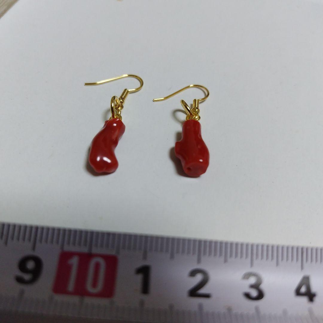 高知県産、血赤珊瑚のピアス