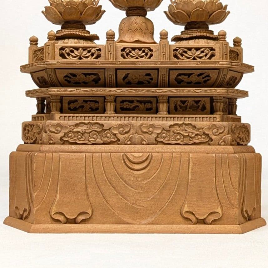 【ゲリラセール・新品】 三宝尊　金泥　紅檀　上彫り　総高さ約26cm　日蓮宗