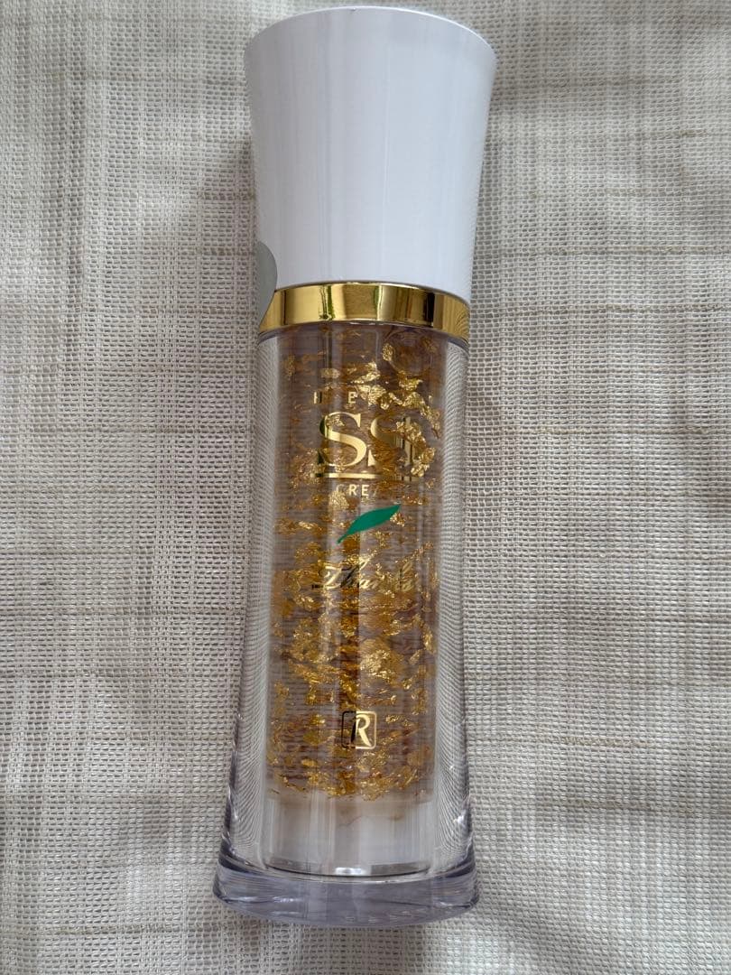 ロイヤルハーブEXクリーム (30ml)2本 、SSクリーム(35ml)１本です